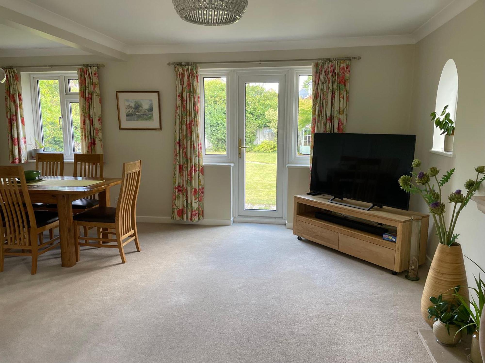 Charming Bournemouth House With Beautiful Spacious Gardens, 5 Min Drive To Beaches, Free Parking For 2-3 Cars Экстерьер фото