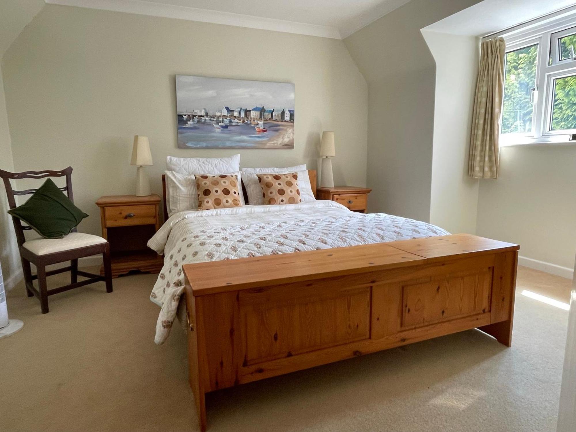 Charming Bournemouth House With Beautiful Spacious Gardens, 5 Min Drive To Beaches, Free Parking For 2-3 Cars Экстерьер фото